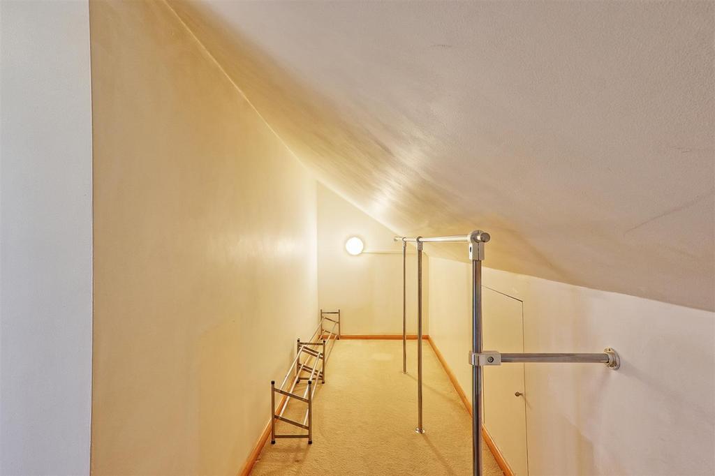 IMG 4631 2 3 easy HDR-interior3.jpg
