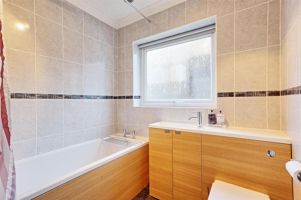 IMG 4550 1 2 easy HDR-interior3.jpg