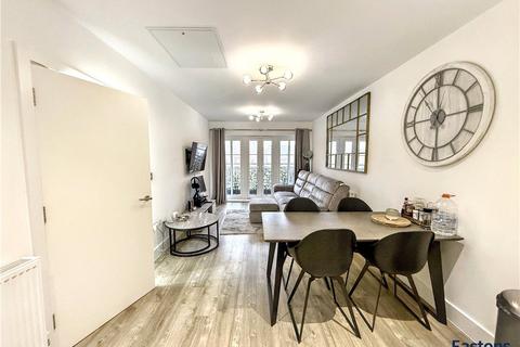 1 bedroom flat for sale, Beatrice Square, Surrey KT20