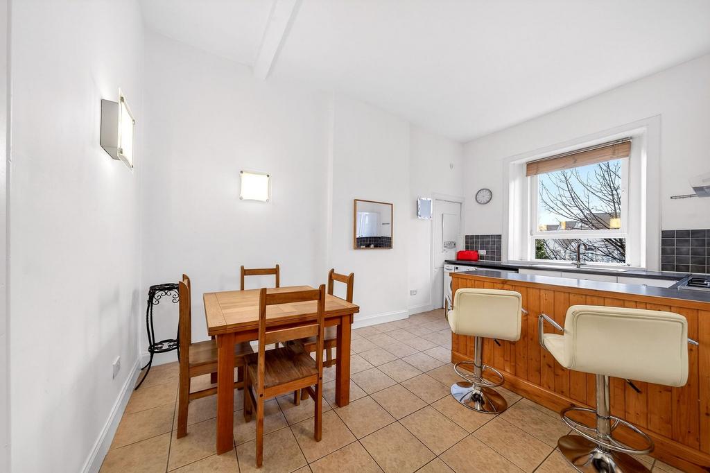 Dining/Kitchen