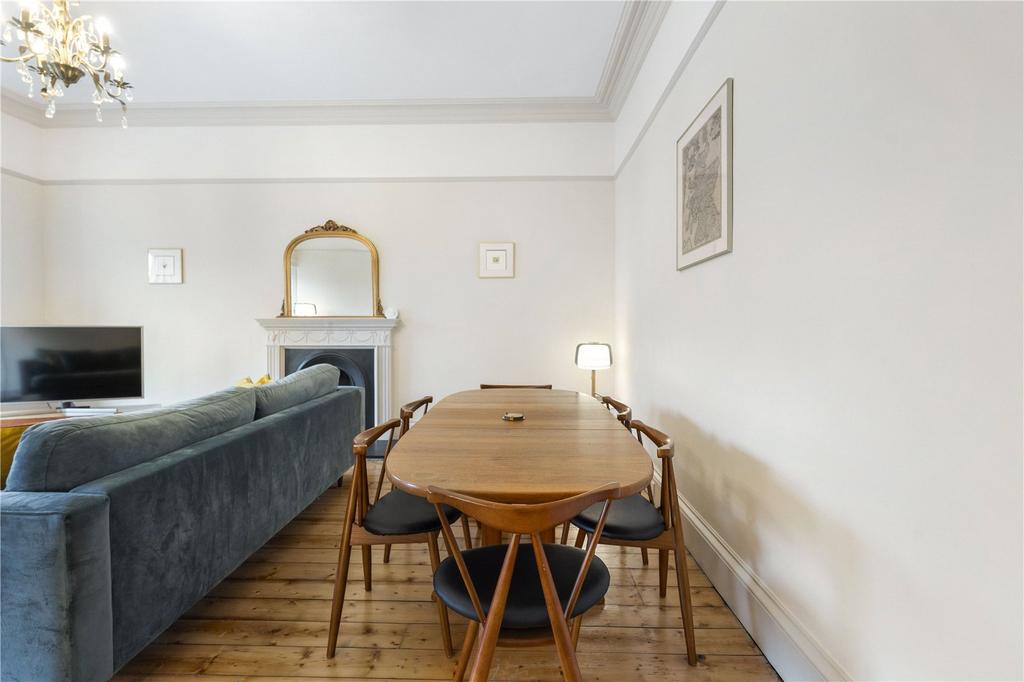 Sitting/Dining Room