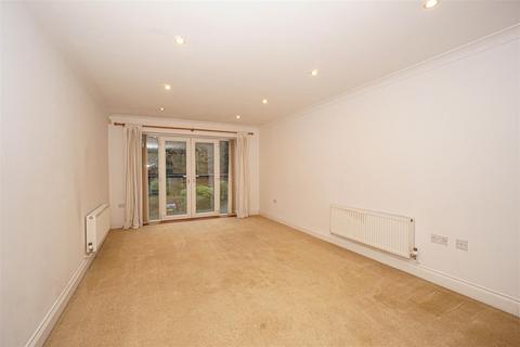 2 bedroom flat for sale, Hollington Park Road, St. Leonards-On-Sea