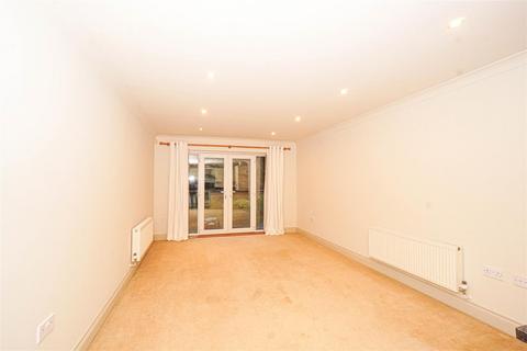 2 bedroom flat for sale, Hollington Park Road, St. Leonards-On-Sea
