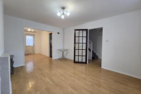 3 bedroom terraced house to rent, Fullwell Avenue, Essex IG5