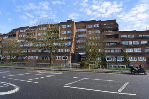 Woolwich Common, Woolwich