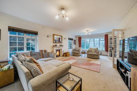 undefined, Basingstoke Road, Alton, Hampshire, GU34