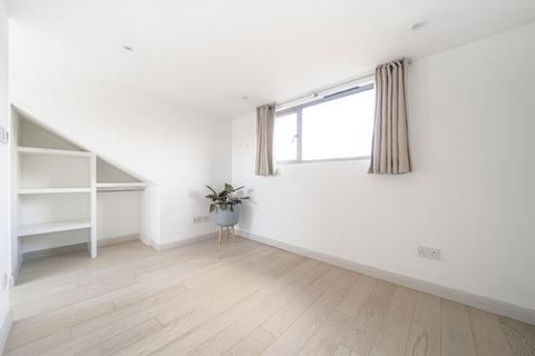 undefined, West Grove, Walton-On-Thames KT12