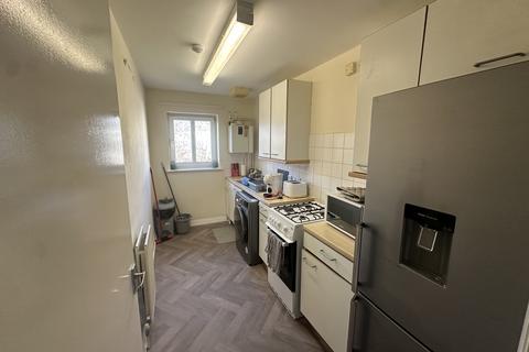 2 bedroom flat to rent, Liardet Street, London SE14