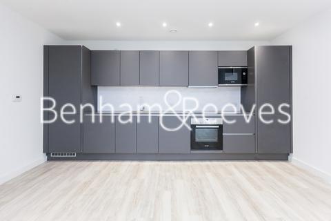 undefined, Staines Road, Hounslow TW3