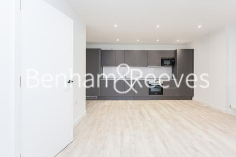 undefined, Staines Road, Hounslow TW3