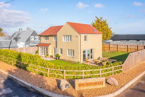 4 bedroom detached house for sale, Mill Road, Chelmsford CM3