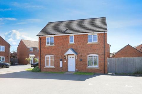 3 bedroom semi-detached house for sale, Weir Crescent, Kidderminster, DY11