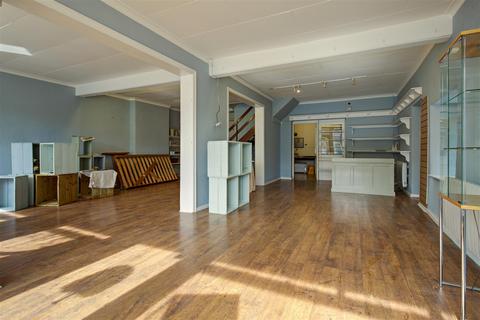 5 bedroom end of terrace house for sale, 42 Main Street, Bentham