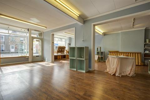 5 bedroom end of terrace house for sale, 42 Main Street, Bentham