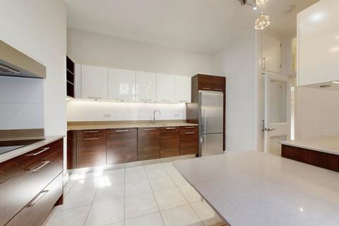 4 bedroom apartment to rent, Bickenhall Street, Marylebone, London, W1U