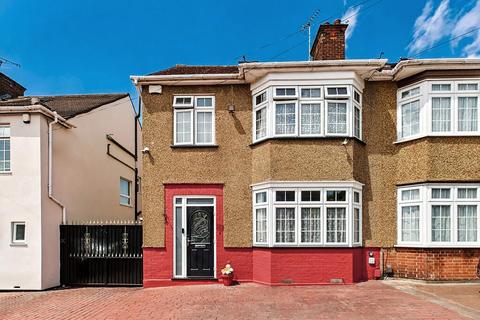 4 bedroom semi-detached house for sale, Pinner Park Avenue, Harrow HA2