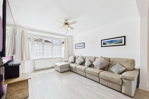 4 bedroom semi-detached house for sale, Pinner Park Avenue, Harrow HA2