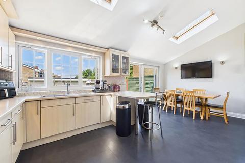4 bedroom semi-detached house for sale, Pinner Park Avenue, Harrow HA2