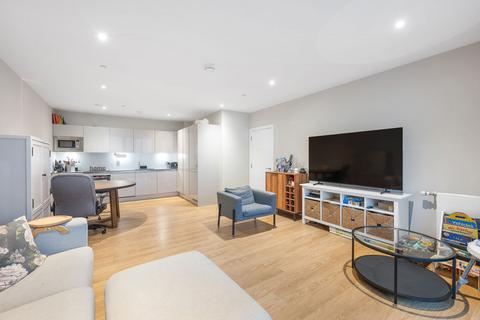 3 bedroom apartment for sale, 24, Summerstown, London SW17