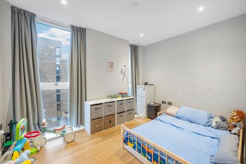 3 bedroom apartment for sale, 24, Summerstown, London SW17