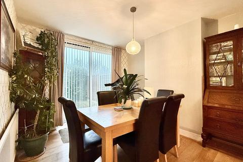 3 bedroom semi-detached house for sale, Dereham Avenue, Ipswich IP3