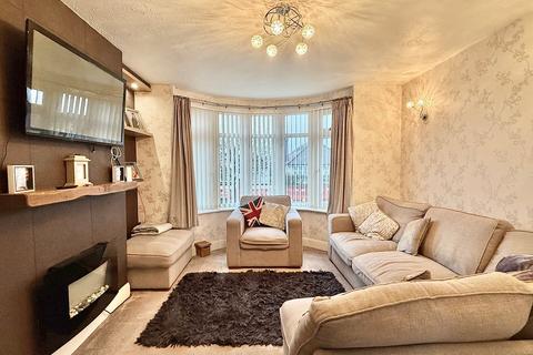 3 bedroom semi-detached house for sale, Dereham Avenue, Ipswich IP3