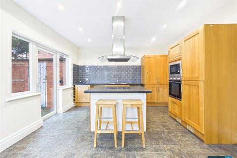 3 bedroom semi-detached house for sale, Chestnut Avenue, Doncaster, South Yorkshire, DN2