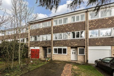 undefined, Elmcroft Close, London W5