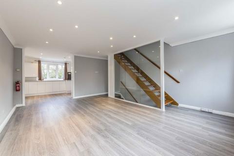 undefined, Elmcroft Close, London W5