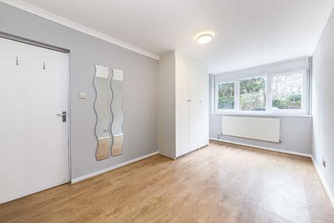 undefined, Elmcroft Close, London W5