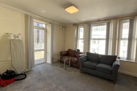 2 bedroom flat to rent, Lansdowne Road, Bournemouth, Dorset, BH1
