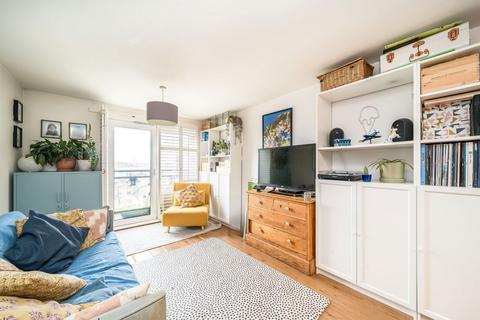 2 bedroom flat for sale, Effra Parade, London SW2
