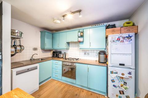 2 bedroom flat for sale, Effra Parade, London SW2