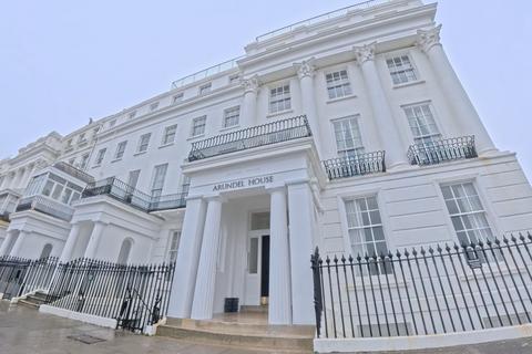 undefined, Flat 8 Arundel House