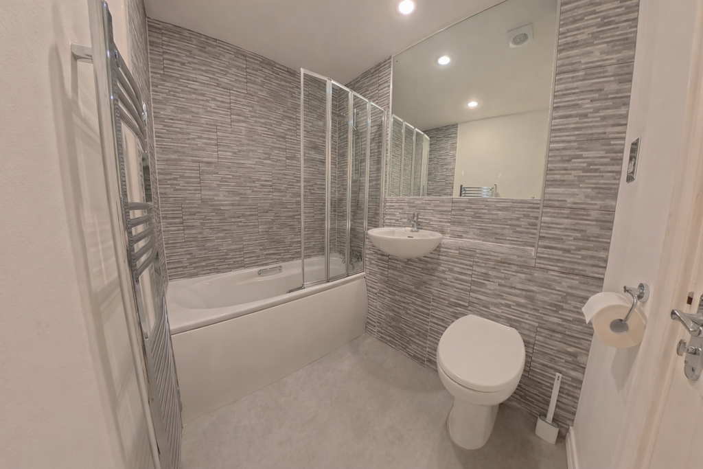 Main Bathroom