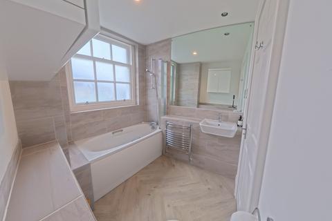 undefined, Flat 8 Arundel House