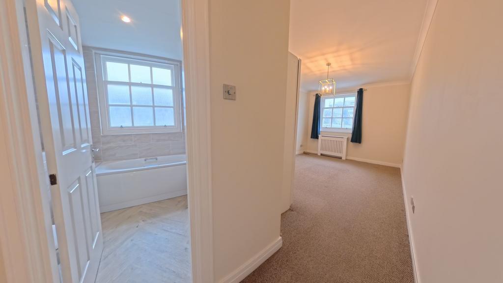 Ensuite/Bathroom