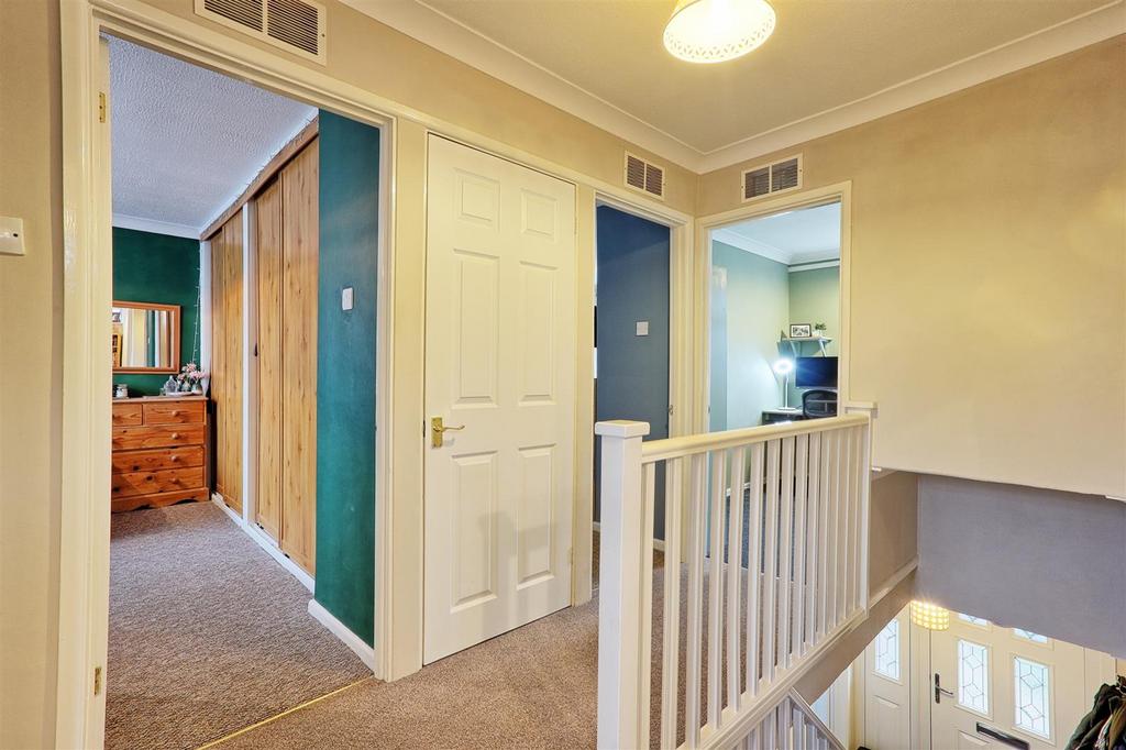 IMG 4502 3 4 easy HDR-interior3.jpg