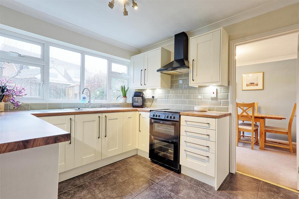 IMG 4481 2 3 easy HDR-interior3.jpg