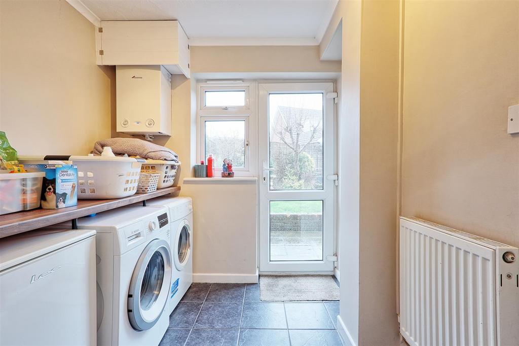 IMG 4493 4 5 easy HDR-interior3.jpg
