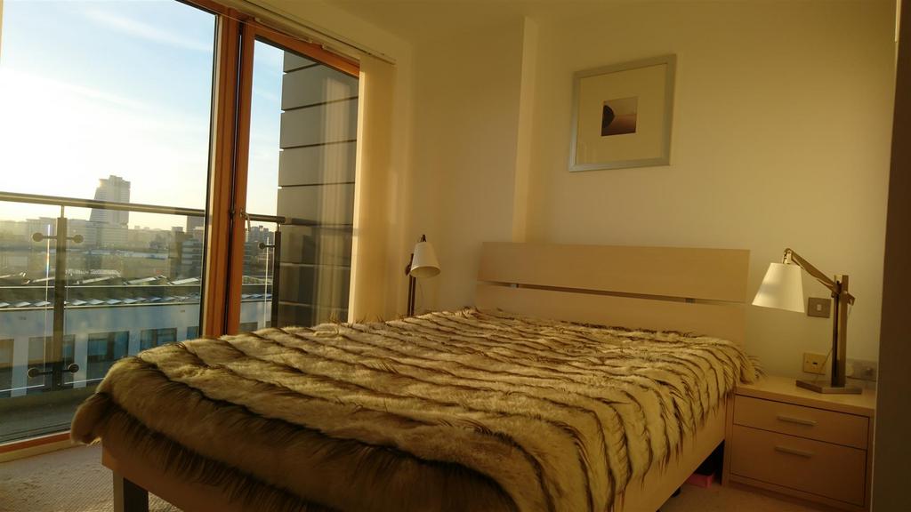 Bedroom.JPG
