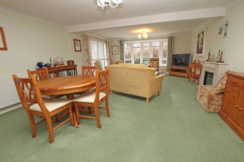 3 bedroom detached house for sale, Broom Close, Eastbourne, BN22 0TQ