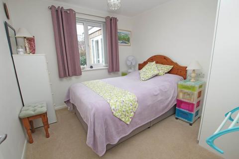 3 bedroom detached house for sale, Broom Close, Eastbourne, BN22 0TQ