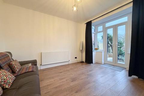 3 bedroom semi-detached house to rent, Cordova Avenue, Denton, Manchester, Greater Manchester, M34