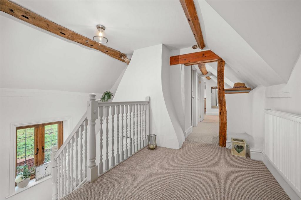 First Floor Galleried Landing