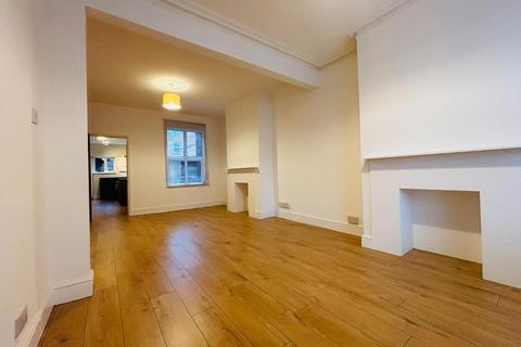 3 bedroom terraced house for sale, Artizan Road, Abington, Northampton NN1