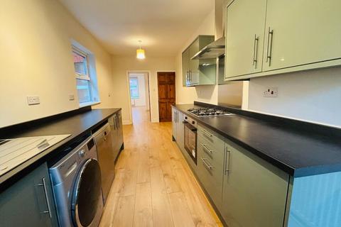3 bedroom terraced house for sale, Artizan Road, Abington, Northampton NN1