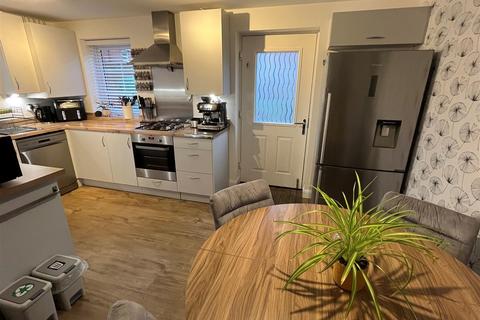 undefined, Buzzard Row, Newent GL18