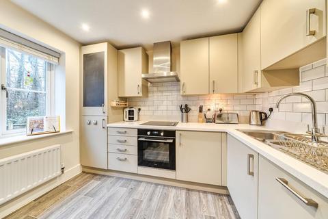 undefined, West End,  Surrey,  GU24
