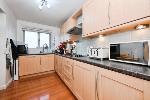 undefined, Paul Close, Waltham Cross EN7